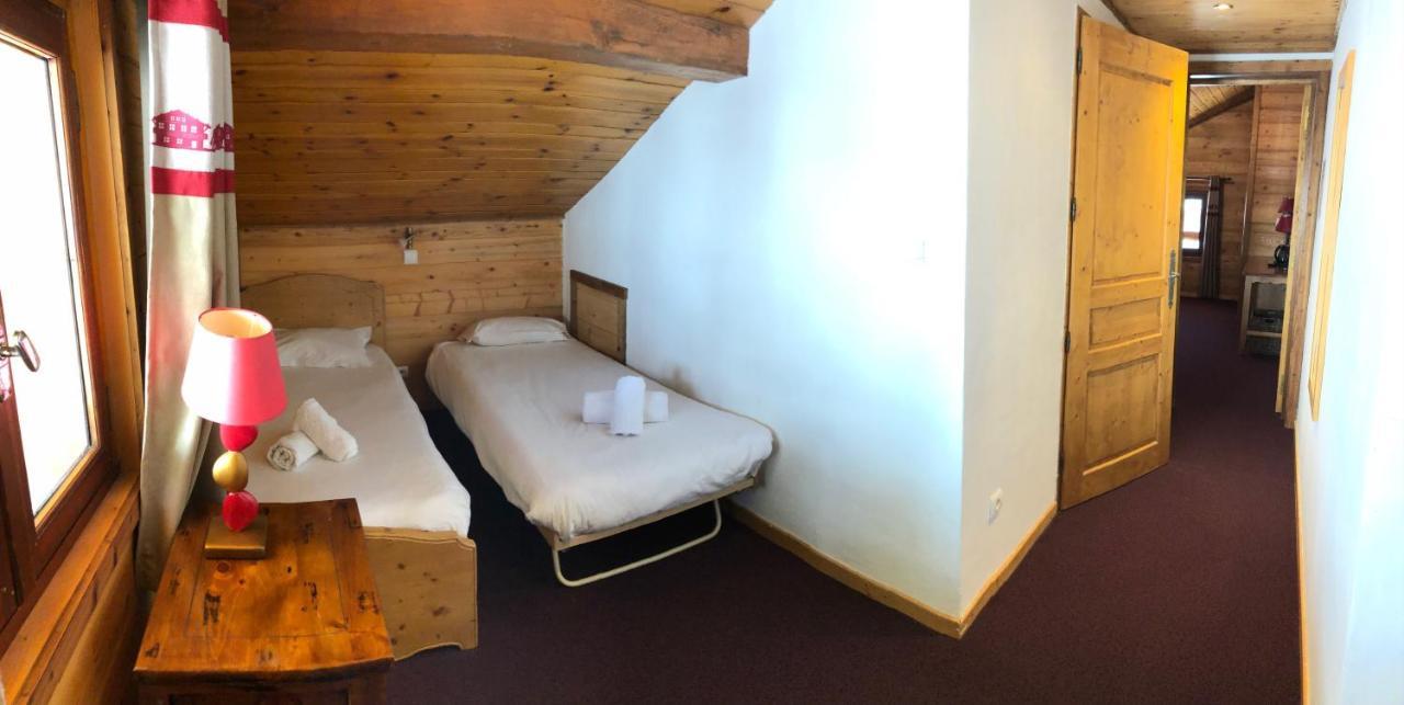 云杉小屋酒店 普拉洛尼昂-拉瓦努瓦斯 外观 照片