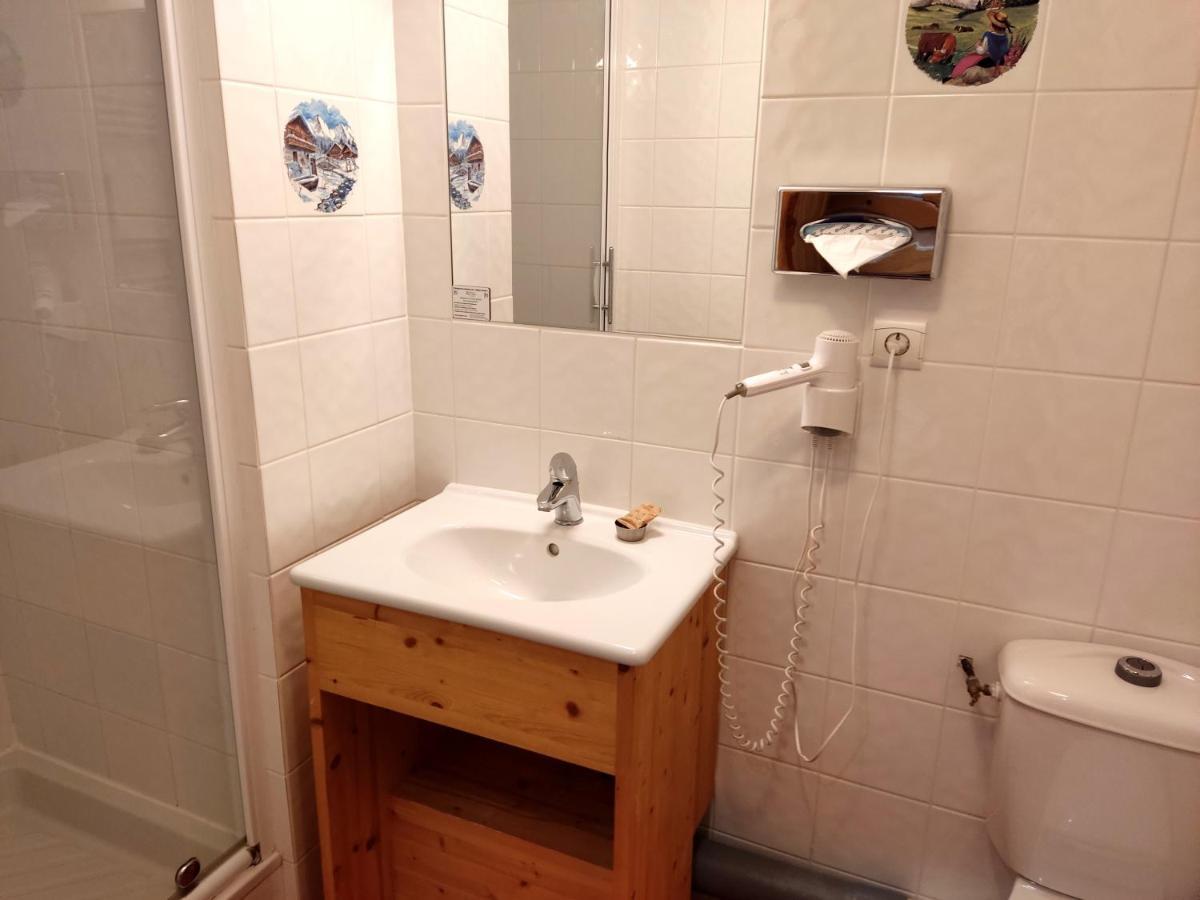 云杉小屋酒店 普拉洛尼昂-拉瓦努瓦斯 外观 照片